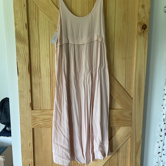Aritzia pink bisous dress - Picture 1 of 3